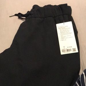 Lululemon NEW 7/8 wide leg pant